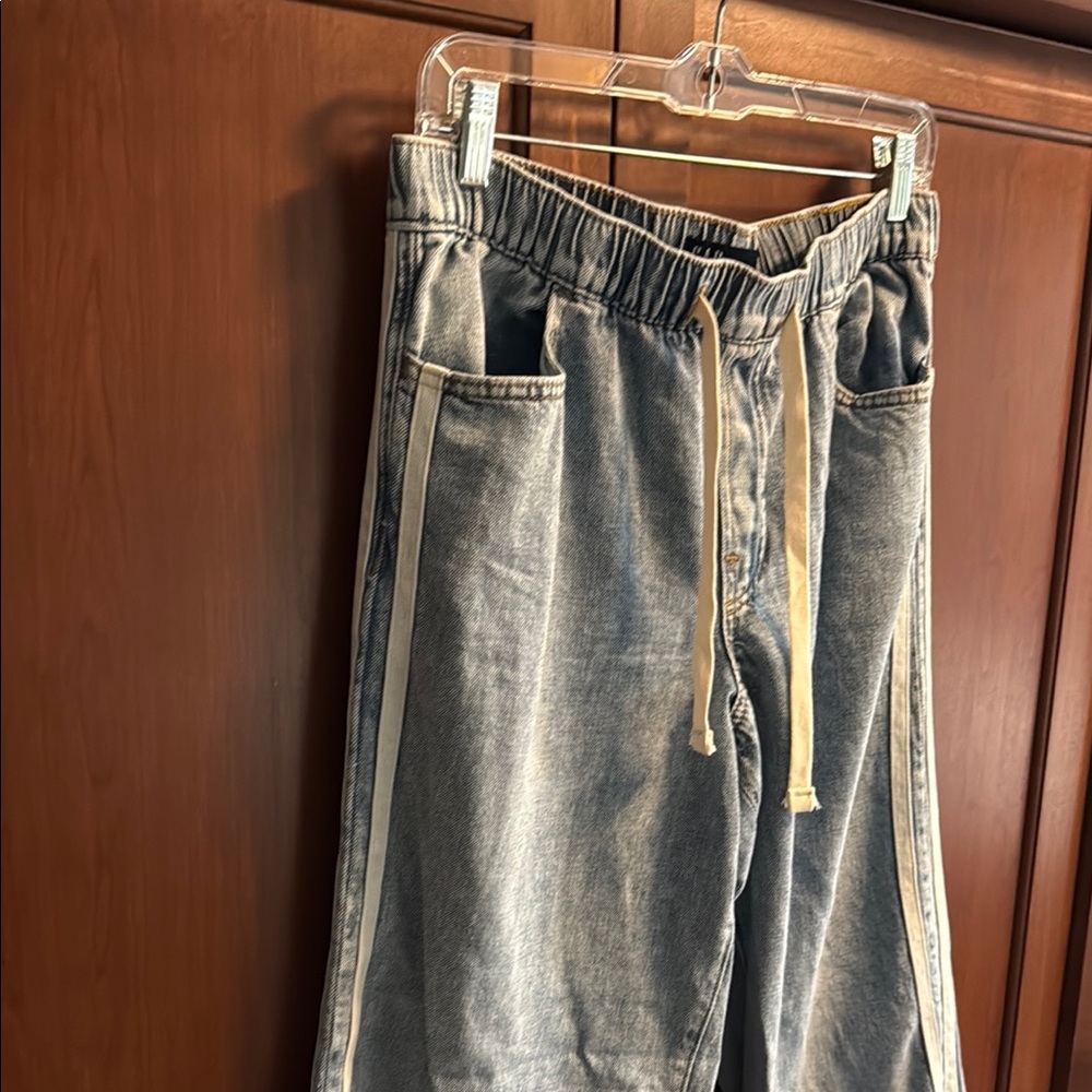 GAP Light Blue Wide Leg Jeans with Side Stripe - Picture 2 of 5